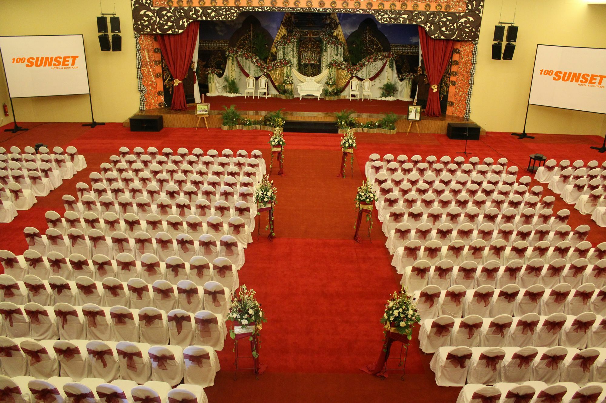 100 Sunset Kuta & Ballroom Hotel Kuta Lombok